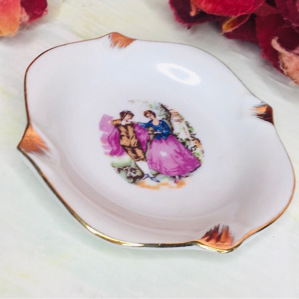 Vintage MCM Porcelain   Fragonard’s Courting Couple  Ashtray Trinket Dish